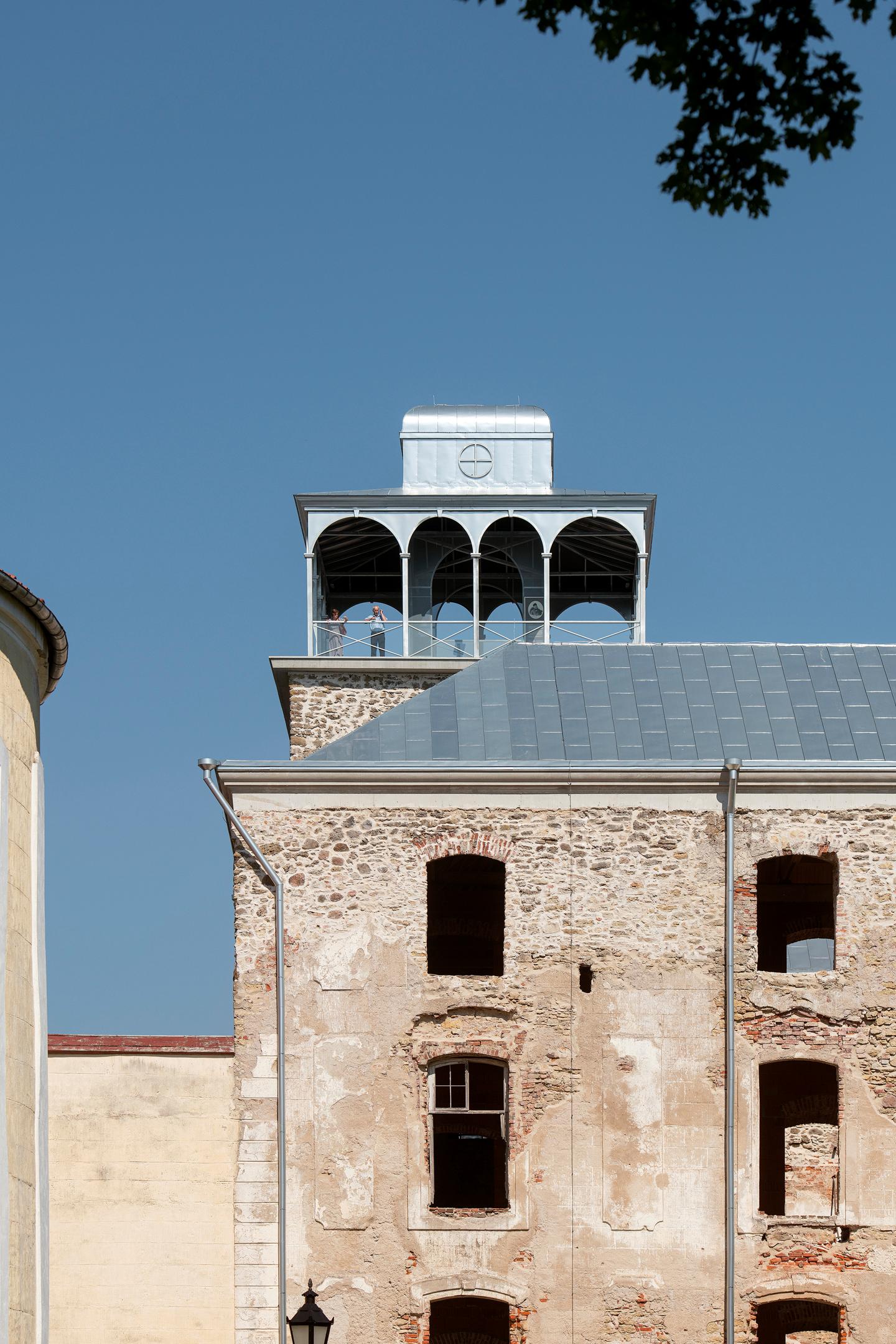New dome of Põltsamaa Castle's convent building