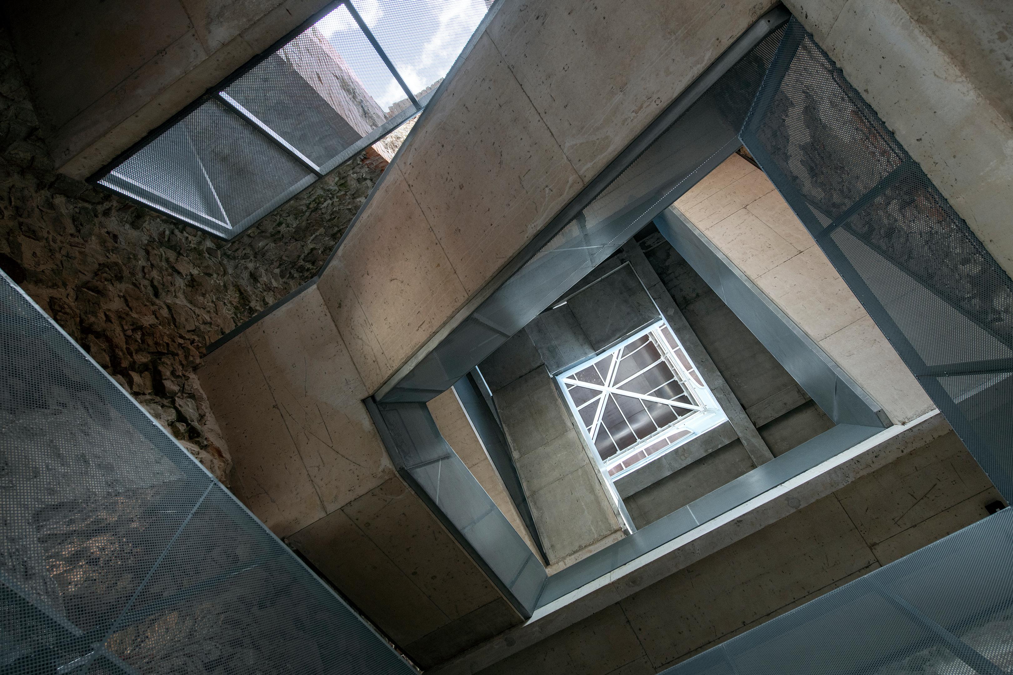 New concrete staircase leading to the top of Põltsamaa Castle's convent building